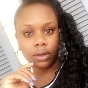 Meet your Posher, Vee